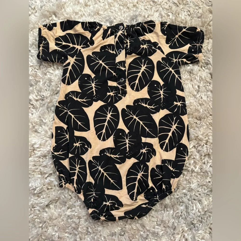 Kate Quinn Tan and Black Leaf Print One-Piece Bodysuit - 12-18m - Picture 2 of 4
